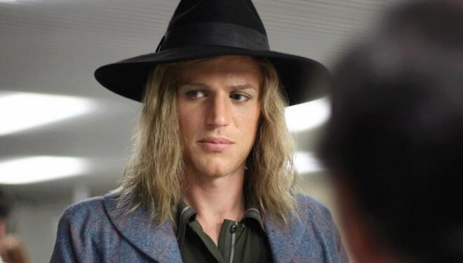 Johnny Flynn plays David Bowie in vacuous biopic