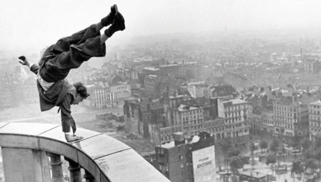 © Jürgen Schadeberg, Handstand on Michel: Photo London 2016 Highlight, Blanca Berlin Gallery