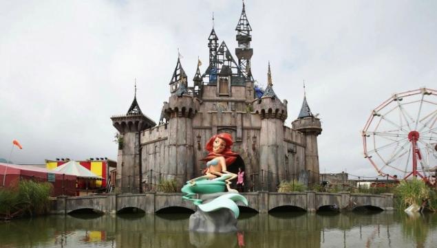 Banksy's 'Dismaland' at Weston-super-mare in 2015 (Photo credit: Yui Mok)