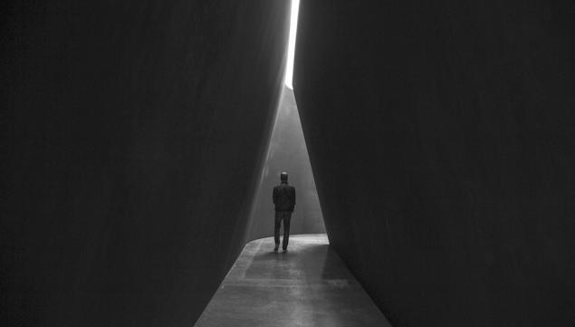 Richard Serra NJ-1, 2015, weatherproof steel, six plates, overall: 13’ 9” × 51’ 6” × 24’ 6” (4.2 × 15.7 × 7.5 m), plates: 2” (5 cm thick) (C) Richard Serra. Photo by Cristiano Mascaro