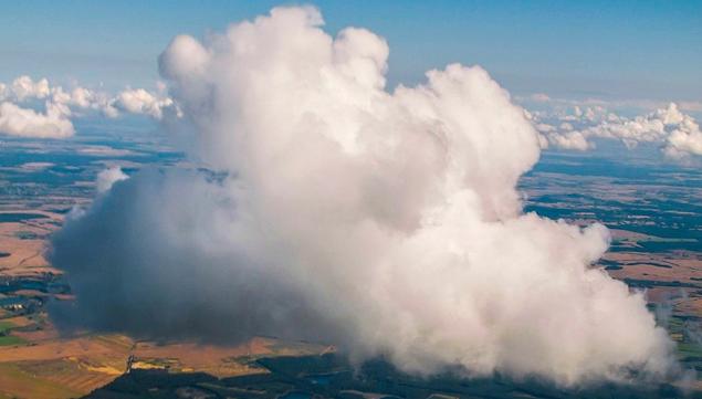 ICA New Contemporaries Janina Lange, Shooting Clouds, 2014. HD Video, 5 min. 12 sec 