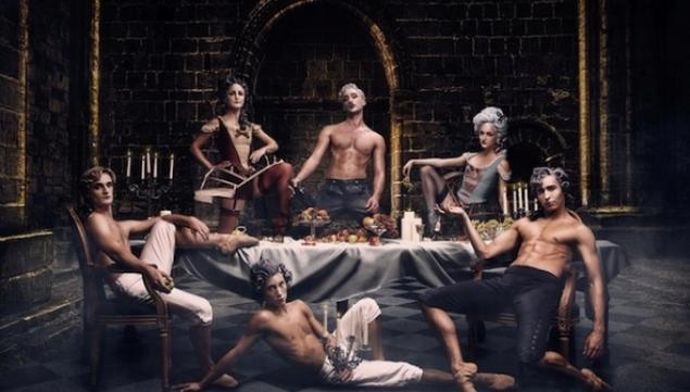 Northern Ballet dancers in Casanova, photo Guy Farrow