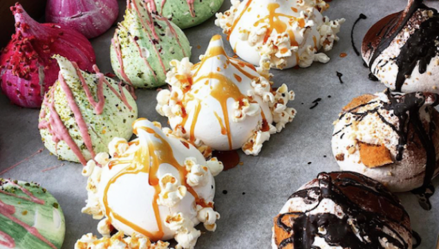 Top London Foodie Instagrammers: Meringues by @meringuegirls at Broadway Market (via @food_feels)