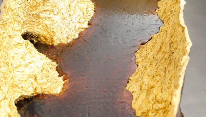 Matrice di bronzo (detail), 2008 Bronze, Gold, and resin © Archivio Penone Photo by Mike Bruce