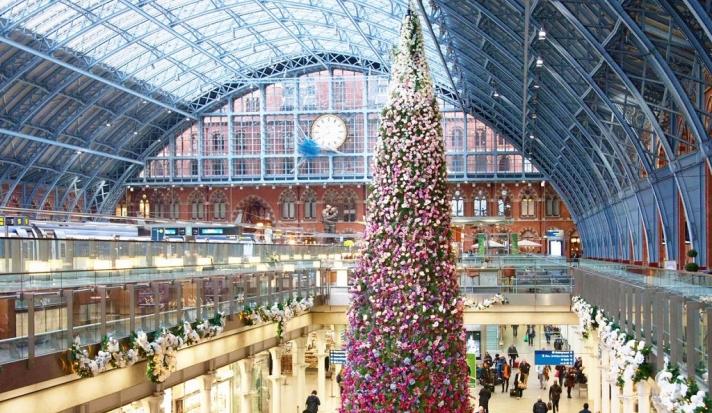 Who has the classiest Christmas tree display in London?  Culture Whisper