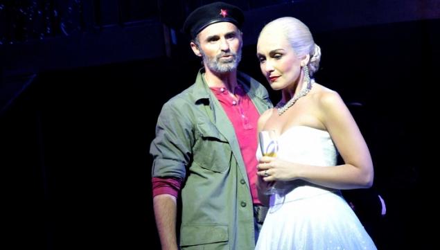 Evita, Phoenix Theatre