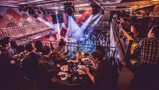 Best restaurants for live music this summer