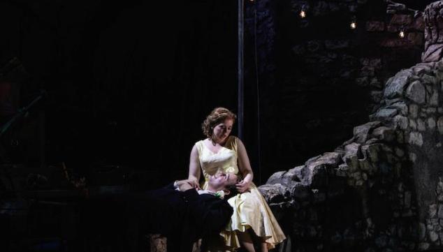 Fflur Wyn (Vivetta) and Simon Sakker (Federico) in L'Arlesiana at Opera Holland Park. Photo: Ali Wright