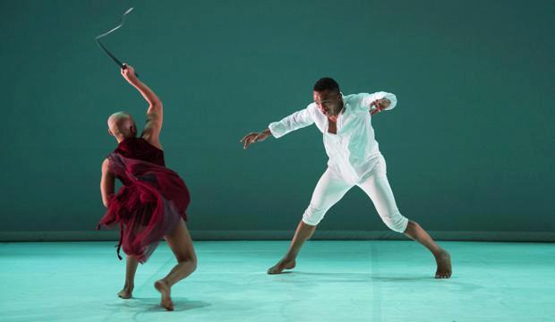 Dada Masilo as Giselle, Lwando Dutyulwa as Albrecht, photo Laurent Philippe