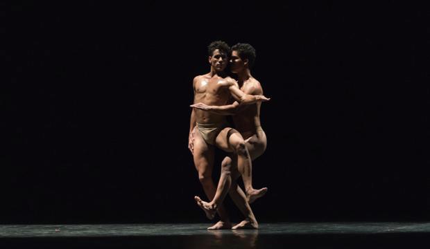 Acosta Danza, El Cruce Sobre el Niagara, photo Andrew Lang