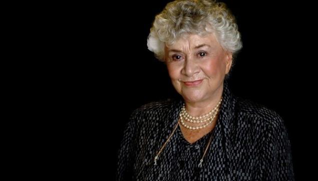 Dame Joan Plowright, National Theatre Platform 