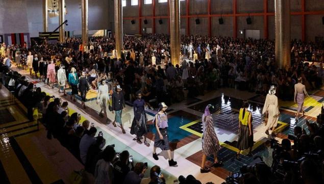 Design Museum: Prada womenswear show SS20