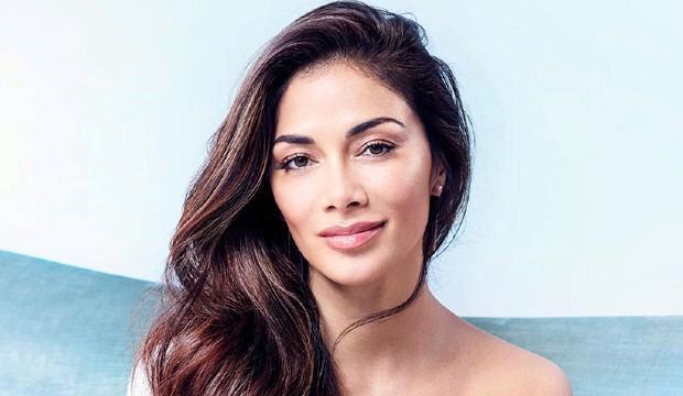 Nicole Scherzinger sings at Boulevard Theatre