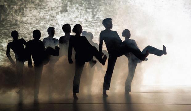 Cloud Gate Dance Theatre of Taiwan, Dust, Liu Chen Hsiang