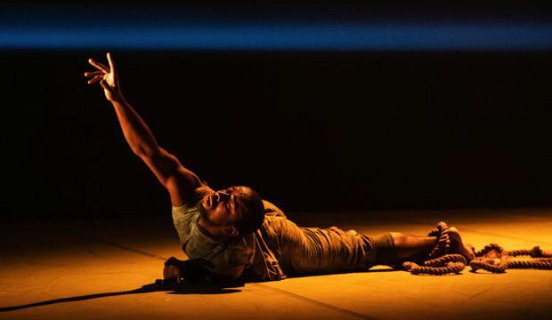 Phoenix Dance Theatre, Black Waters, photo: Stephen Wright