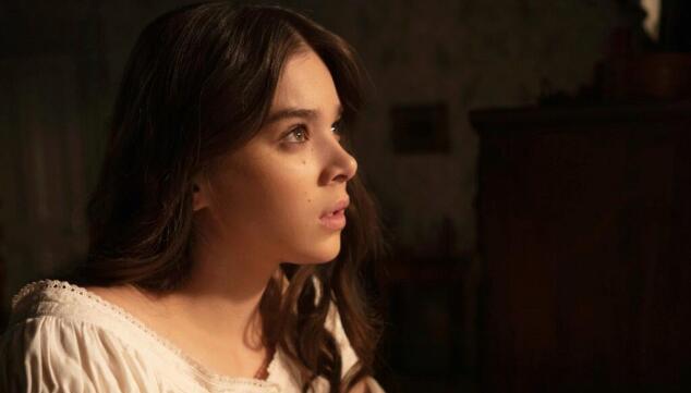 Hailee Steinfeld in Dickinson season 2, AppleTV+