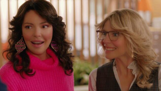 Katherine Heigl and Sarah Chalke in Firefly Lane, Netflix