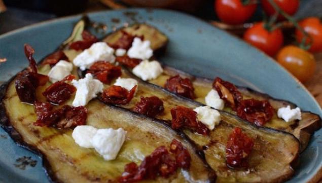 Starter of aubergine, sundried tomatoes & goat's cheese cream