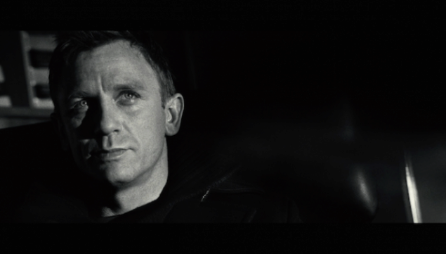 Daniel Craig returns to the screen as James Bond in 'Spectre'