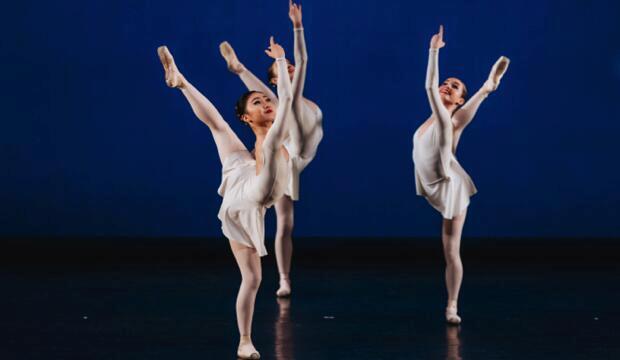 English National Ballet School students in Grace & Gravity by Andrew McNicol © A Dancers Lens