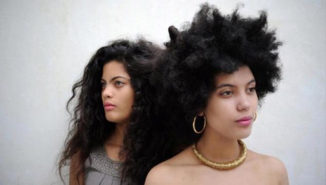 Ibeyi, Koko