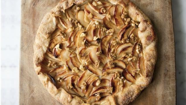 Tart recipe: Apple galette, Photography © Andy Sewell