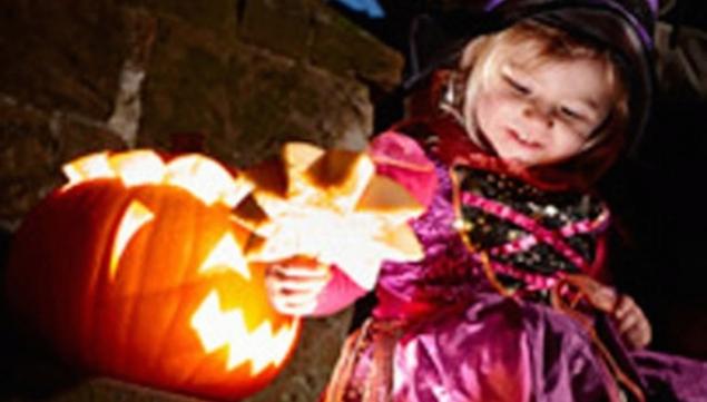 Eltham Palace pumpkin carving 