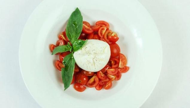 Signature Burrata at Li Veli