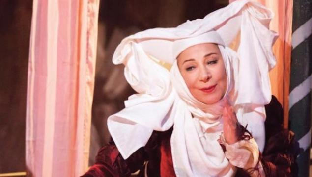 Zoe Wanamaker, Harlequinade - photo by Johan Persson