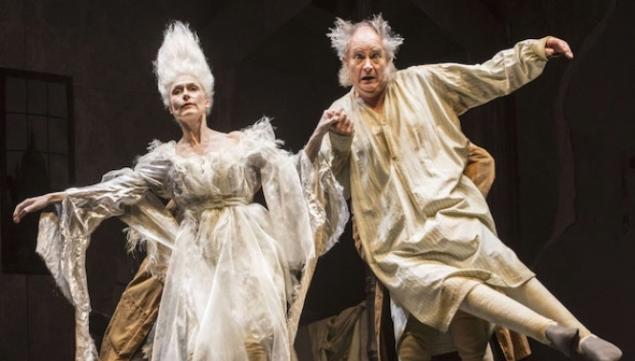 Amelia Bullmore and Jim Broadbent: Christmas Carol, photo by Johan Persson 