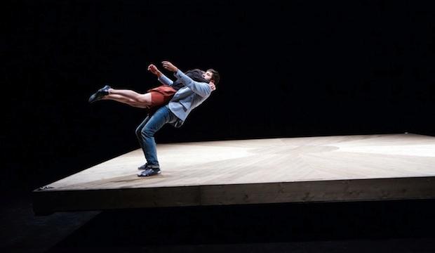 Compagnie Yoann Bourgeois, He Who Falls (Celui Qui Tombe) © Géraldine Aresteanu