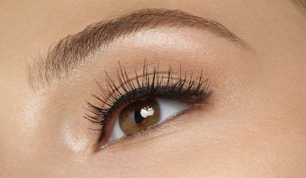 Lash extension