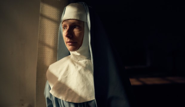 Dracula, BBC One review: a gloriously funny and frightening horror-show ...